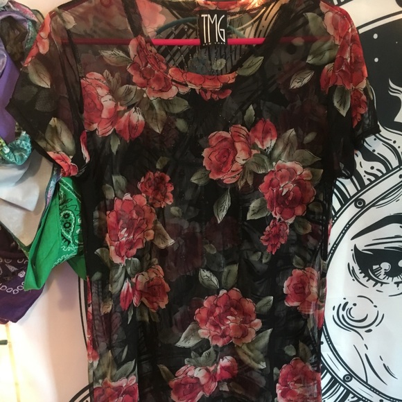 Sheer rose dress - Picture 2 of 4